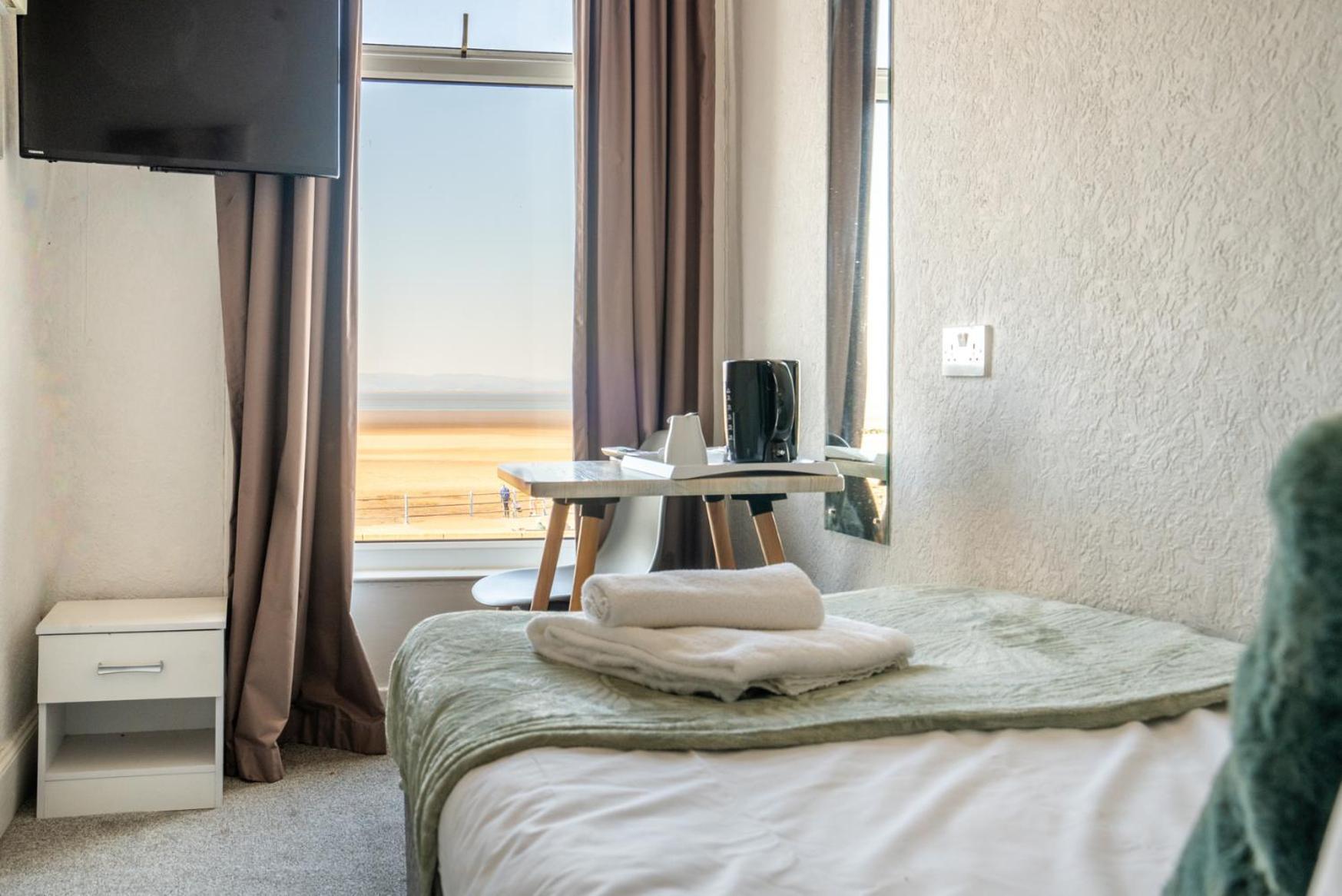 The Clifton Seafront Hotel Morecambe Kültér fotó